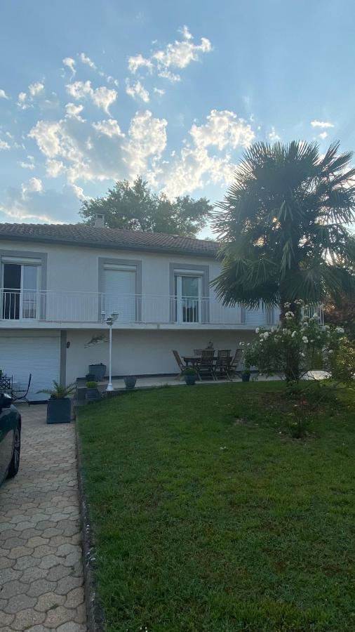 Maison Quietude Chavanoz Exterior foto